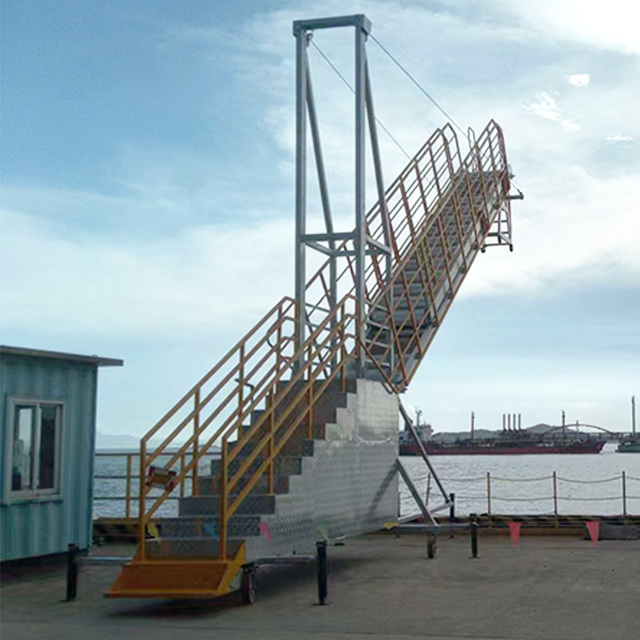 防爆电动登船梯